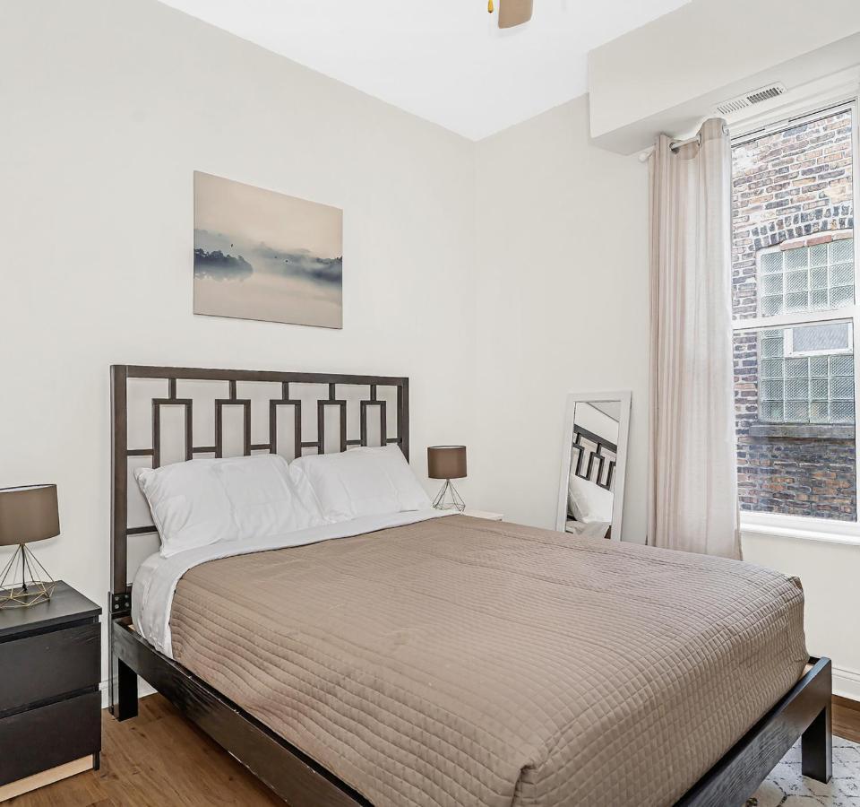 Spacious 5-Br Apt Next To Transit Free Parking Чикаго Экстерьер фото